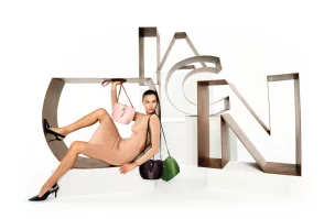 Irina Shayk è Unica con Furla alla Milano Fashion Week - Vogue Italia